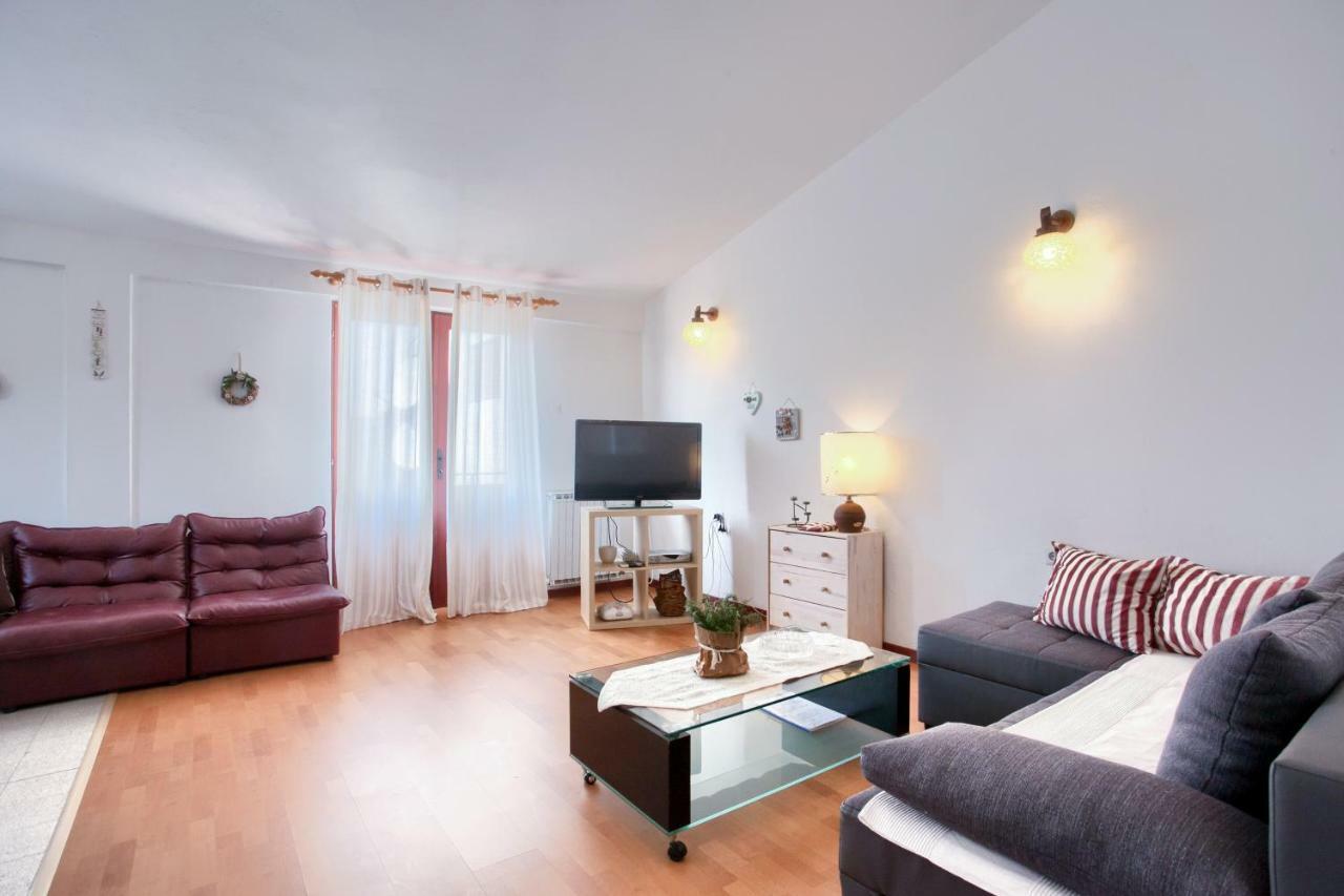Apartments Gogsy Malinska Esterno foto